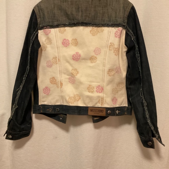 *Rare* Authentic Moschino Jeans Denim Jacket - Picture 4 of 5